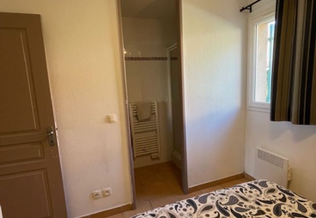 Apartment in Martigues - Carro, proche de la mer, appartement 2 chambres Apartment in Martigues - Carro, proche de la mer, appartement 2 chambres