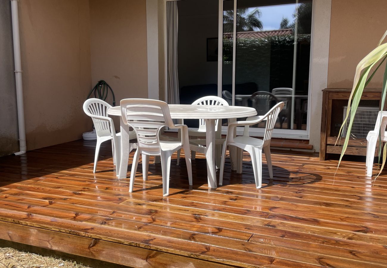 Apartment in Martigues - Carro, proche de la mer, appartement 2 chambres