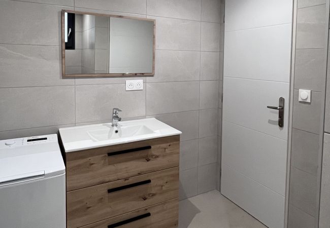 Apartment in Martigues - Martigues centre logement neuf avec parking Apartment in Martigues - Martigues centre logement neuf avec parking