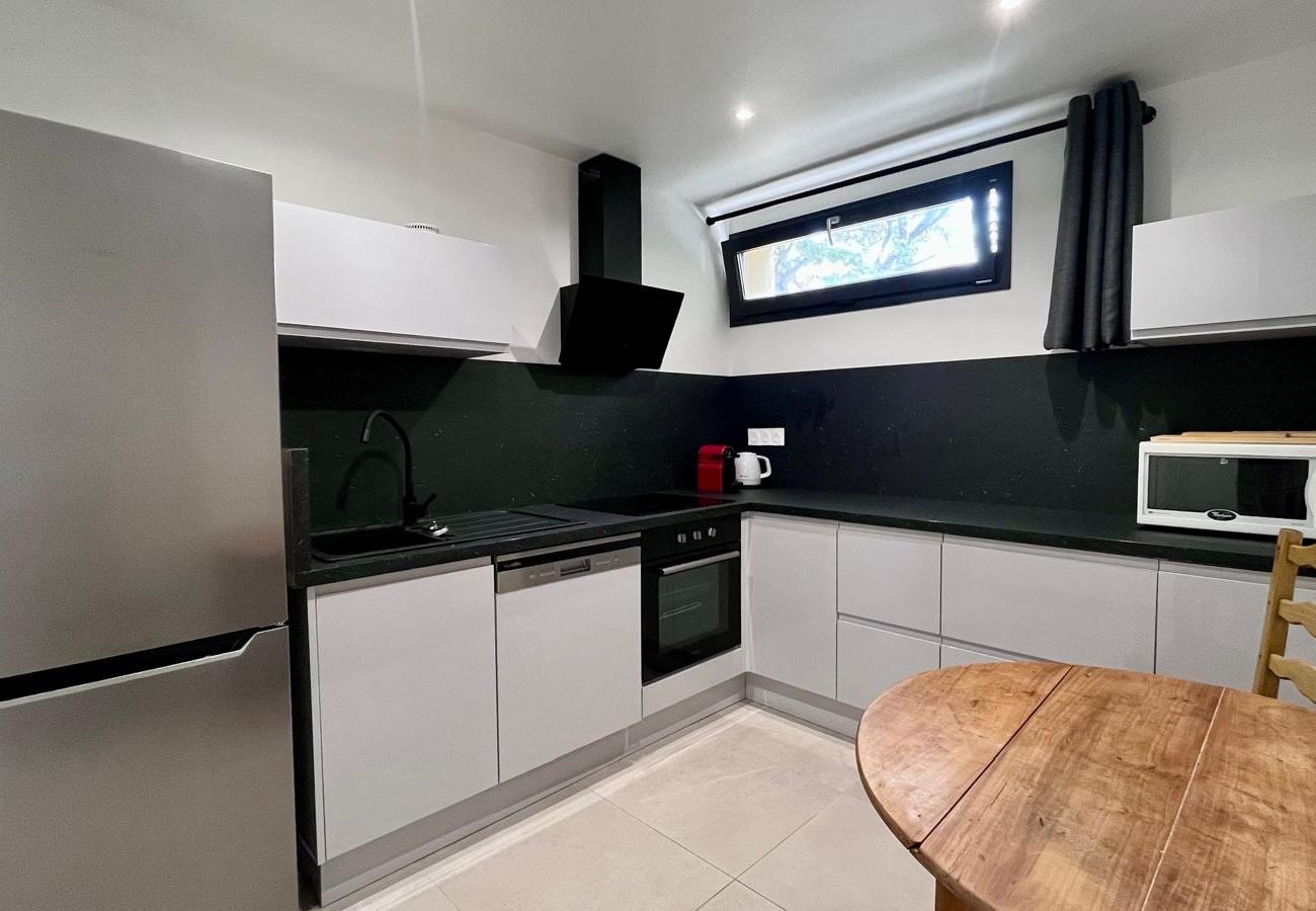 Apartment in Martigues - Martigues centre logement neuf avec parking