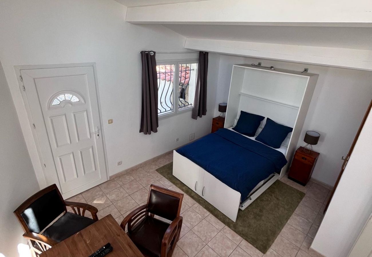 Appartement à Martigues - Cosy T2 les pieds dans l'eau
