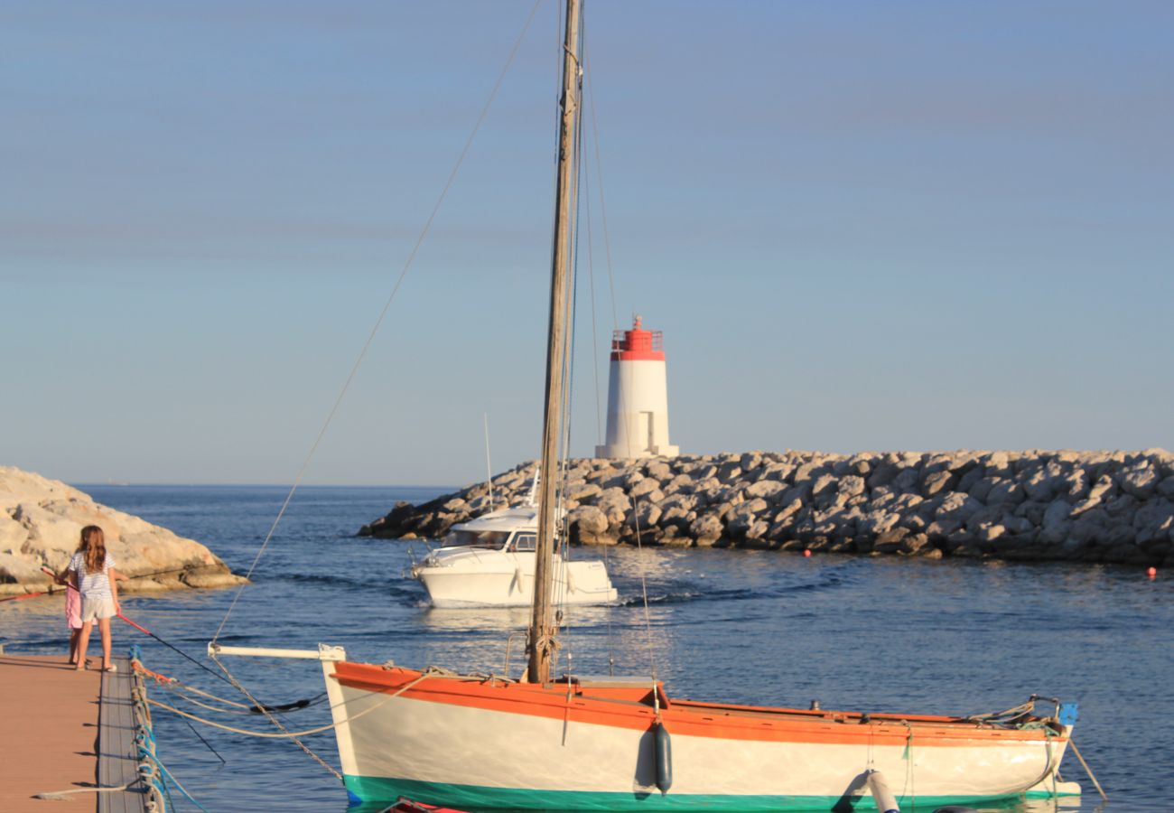 Appartement à Martigues - Cosy T2 les pieds dans l'eau