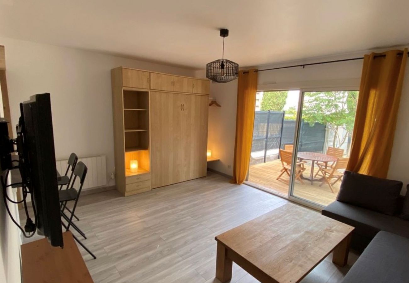 Studio à Martigues - STUDIO AU CENTRE VILLE DE MARTIGUES