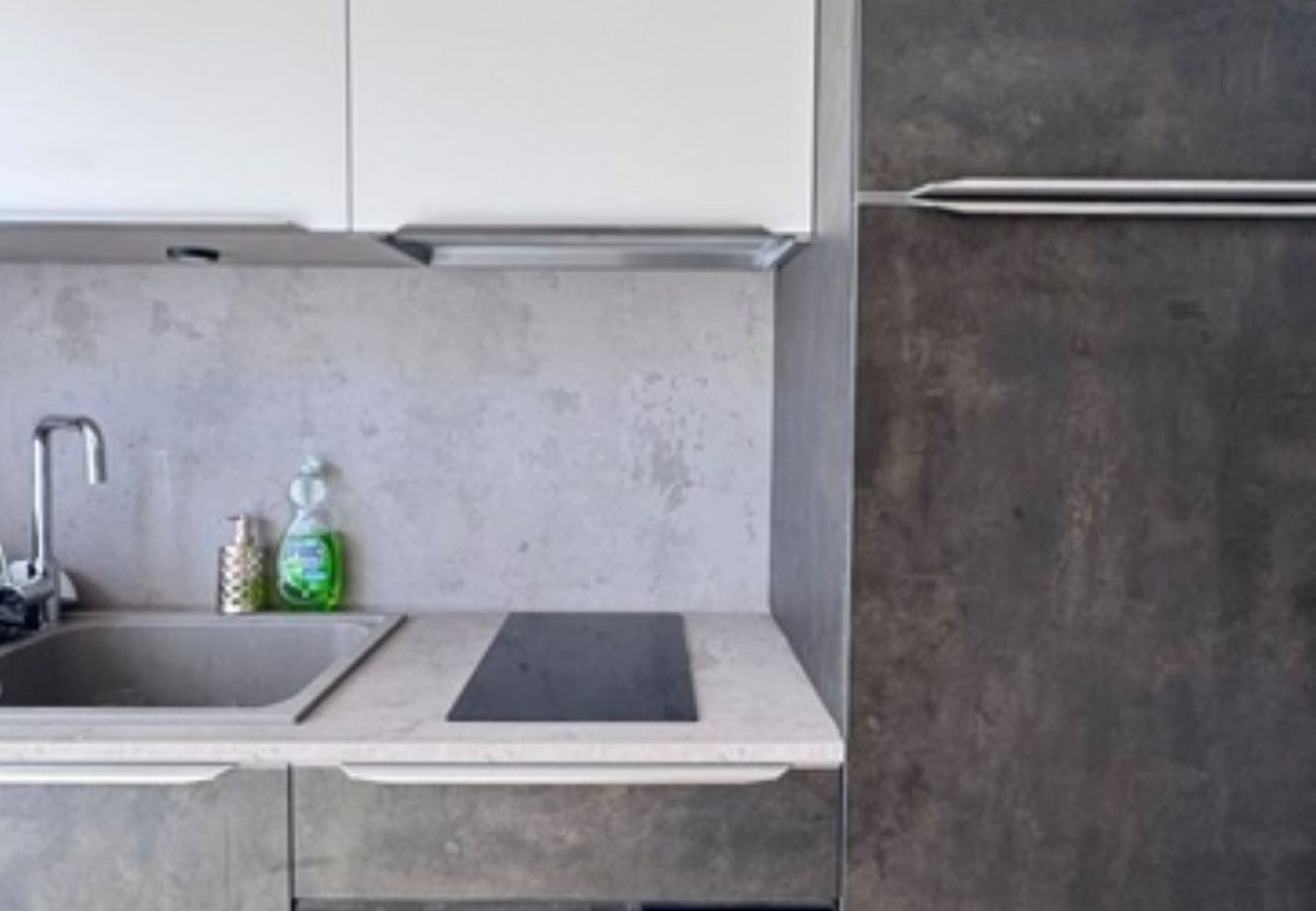 Studio à Martigues - Le Cabanon au village de Carro